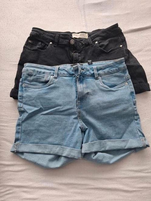2 korte spijkerbroek short stretch denim zgan M, Kleding | Dames, Spijkerbroeken en Jeans, Zo goed als nieuw, W30 - W32 (confectie 38/40)