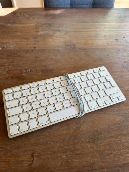 Apple Keyboard USB bedraad | goede staat, Computers en Software, Toetsenborden, Gebruikt, Qwerty, Bedraad, Multimediatoetsen, Ophalen of Verzenden