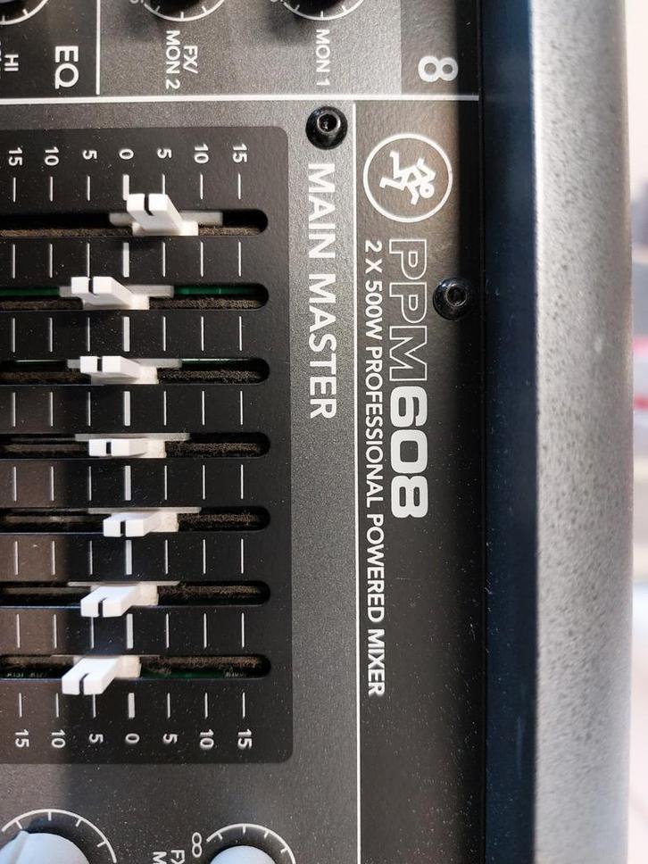 Mackie PPM608 Powered Mixer - 8 Kanalen, Muziek en Instrumenten, Mengpanelen, Gebruikt, 5 tot 10 kanalen, Microfooningang, Ophalen of Verzenden