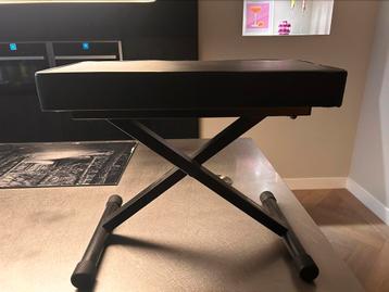Piano/keyboard bankje beschikbaar voor biedingen