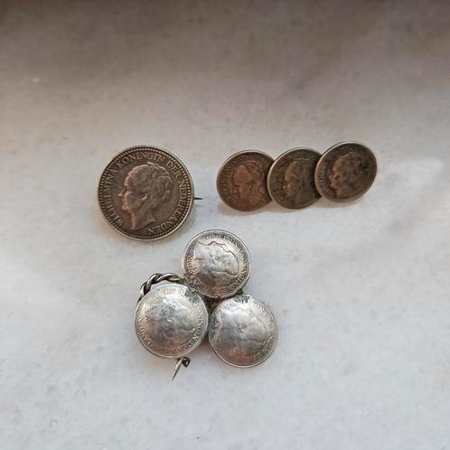 3 stuks zilveren broches van munten, Postzegels en Munten, Munten en Bankbiljetten | Verzamelingen, Nederland, Ophalen of Verzenden