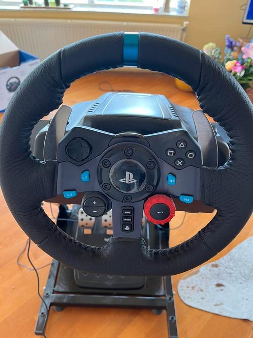 LOGITECH G29 DRIVING FORCE STEERING WHEEL, Spelcomputers en Games, Spelcomputers | Sony PlayStation Consoles | Accessoires, Zo goed als nieuw