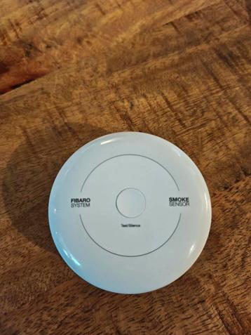 2x Fibaro smoke sensor FGSD-002 (Zwave) beschikbaar voor biedingen