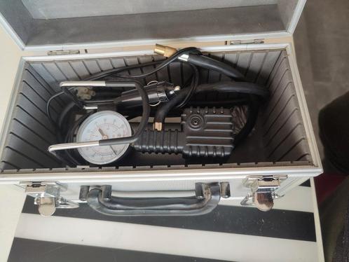 Auto compressor 10 bar  in flightcase  lees info, Auto diversen, Onderhoudsmiddelen, Ophalen of Verzenden