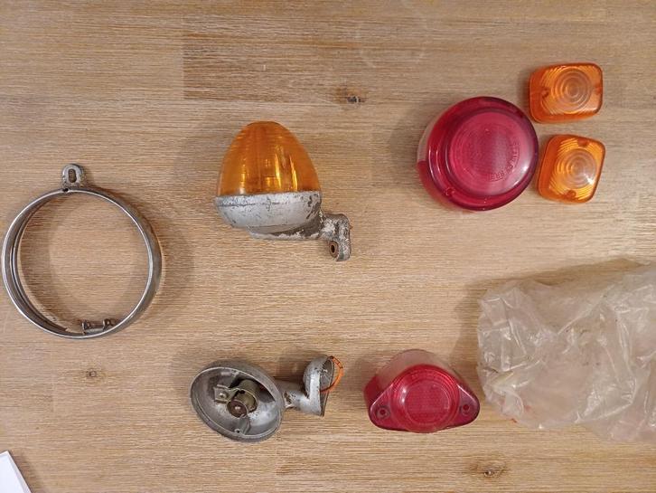 Honda delen S65 CD50 C200 C100, Fietsen en Brommers, Brommeronderdelen | Oldtimers, Zo goed als nieuw, Overige merken, Koplamp