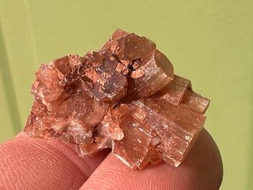 Aragoniet mineralen  beschikbaar voor biedingen