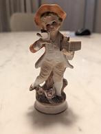 Beeldje jongen met duif, Ophalen of Verzenden, Zo goed als nieuw, Mens