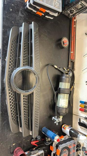 Mercedes Sprinter zwarte grill beschikbaar voor biedingen