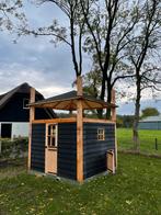 Hooiberg kippen geiten schapen hok hooimijt