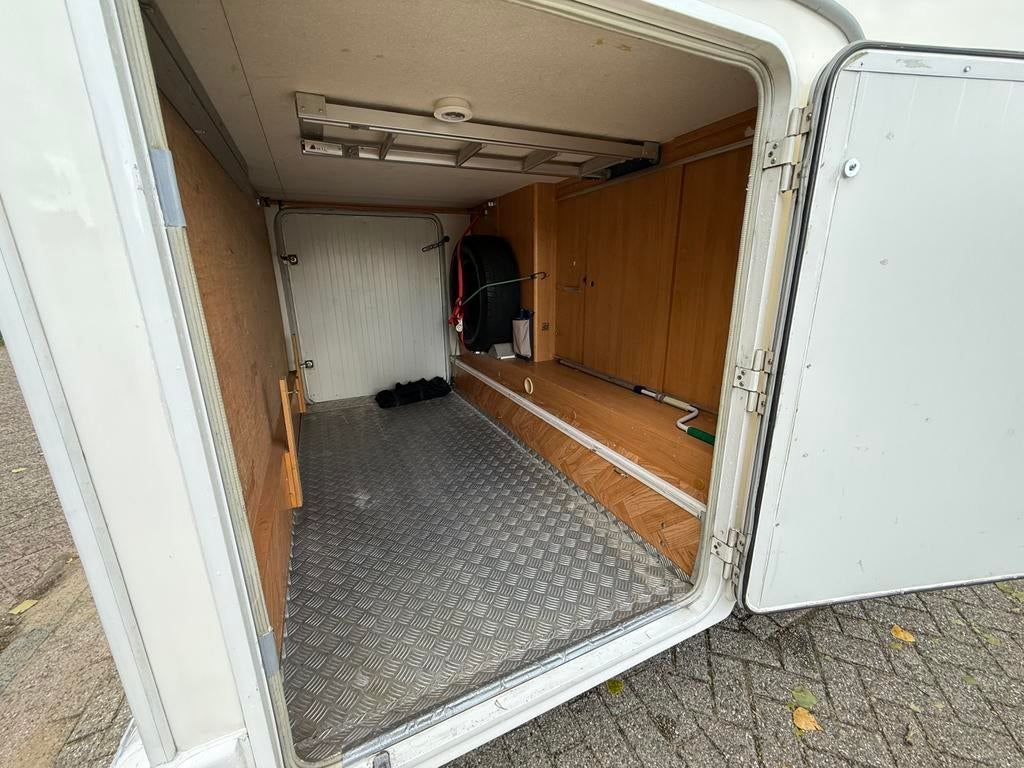 Caravans And Camping Mclouis