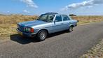 Mercedes W123 1982  230E AUT Blauw, Automaat, 1370 kg, 4 cilinders, Blauw