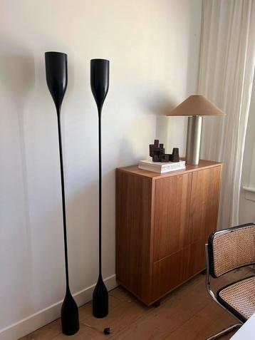 Vintage design uplighters beschikbaar voor biedingen