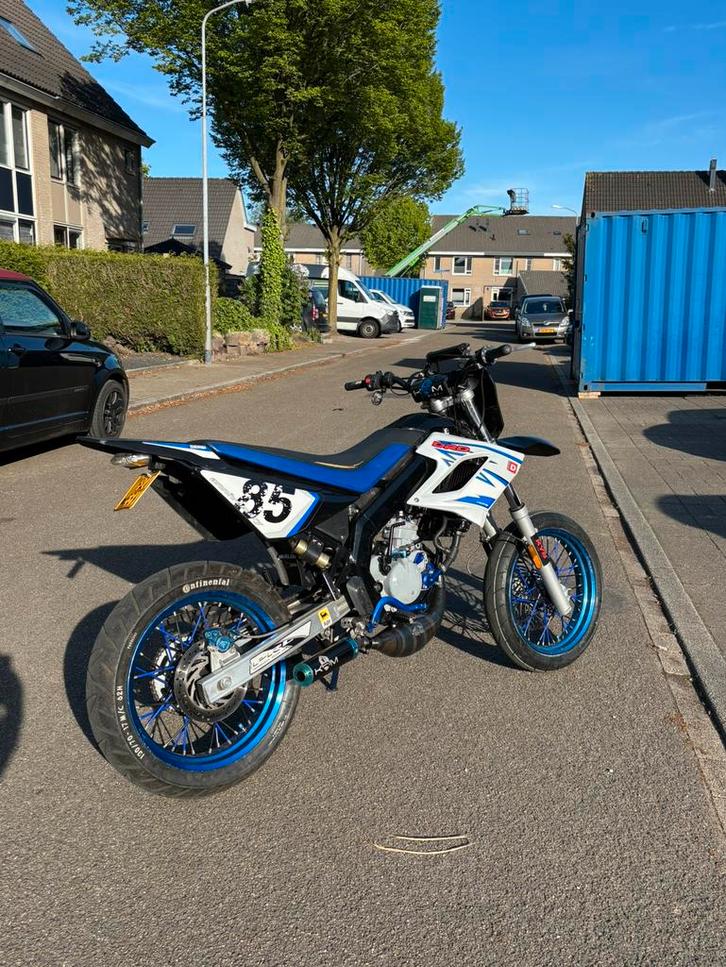 Derbi senda drd racing, Fietsen en Brommers, Brommers | Derbi, Zo goed als nieuw, Ophalen