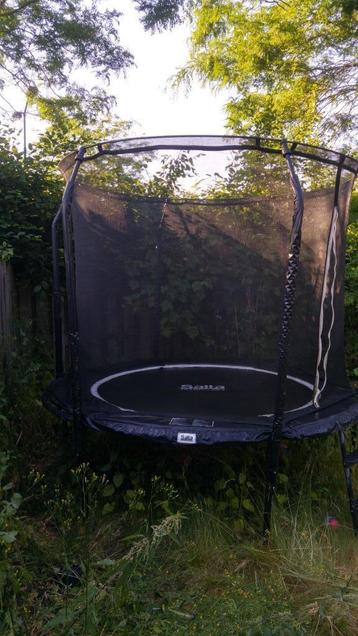 Salta Trampoline beschikbaar voor biedingen