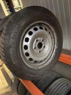 Winter banden op stalen velg vw caddy van 2005, Ophalen, 15 inch, Banden en Velgen, Winterbanden