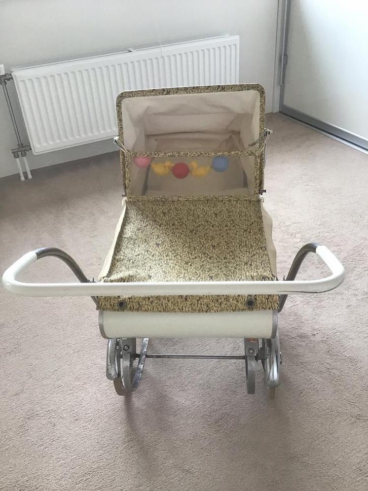 Van Delft poppen wagen, Verzamelen, Poppen, Gebruikt, Overige typen, Ophalen