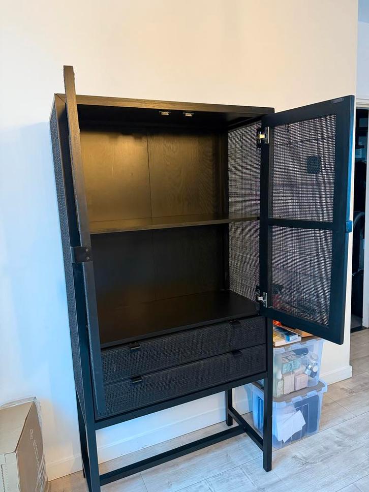 Zwarte Kast met Opbergruimte deventer omstreken OPHALEN, Antiek en Kunst, Antiek | Meubels | Kasten, Ophalen of Verzenden