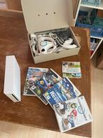 Wii + controllers + games, Spelcomputers en Games, Spelcomputers | Nintendo Wii, Ophalen of Verzenden, Gebruikt, Met 2 controllers