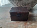 Antiek bruin doosje, sier-doosje met slotje., Antiek en Kunst, Ophalen of Verzenden