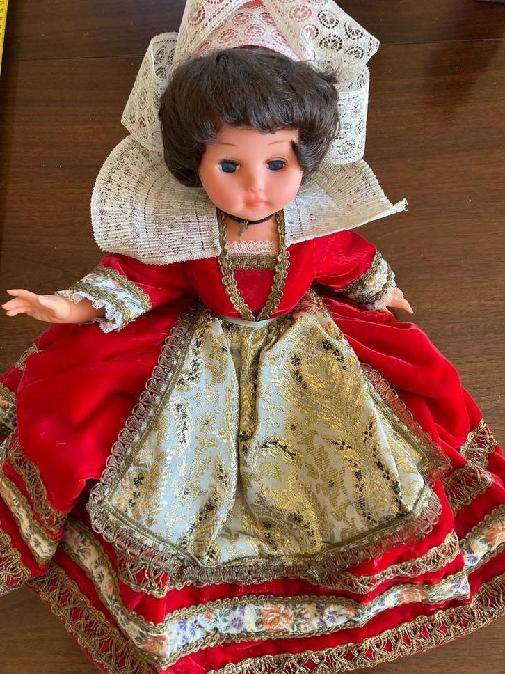 Klederdrachtpop, Bretagne (hoogte ongeveer 50 cm), Verzamelen, Poppen, Zo goed als nieuw, Pop, Ophalen of Verzenden