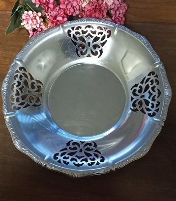 Leuk brocante opengewerkte (fruit)schaal,zilverkleur,Alessi  beschikbaar voor biedingen