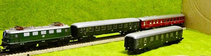 Marklin treinbaan met wissels, rangeerspoor en sporenplan, Hobby en Vrije tijd, Modeltreinen | H0, Gebruikt, Treinset, Wisselstroom