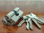2x gelijksluitend cilinder slot SKG 2 sterren 30/30 mm, Ophalen of Verzenden, Gebruikt, Rvs, Slot
