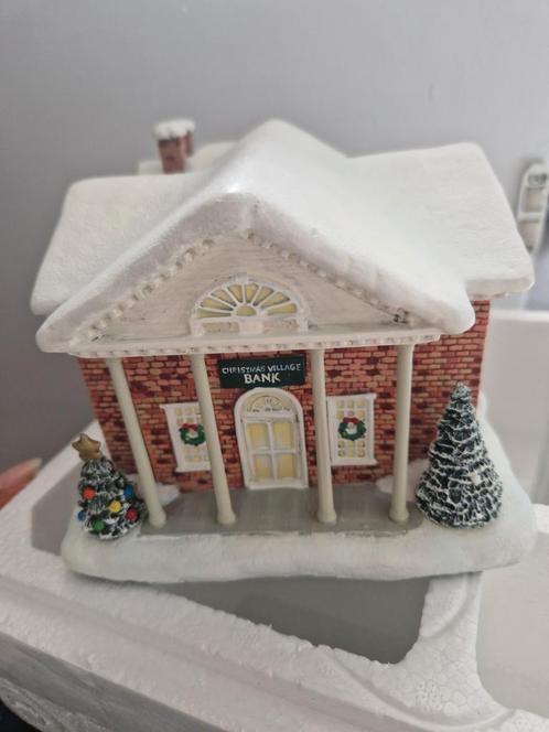 Hawthorne Village Kersthuis – Village Bank (Verlicht), Diversen, Kerst, Zo goed als nieuw, Ophalen of Verzenden