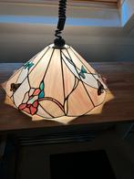 Prachtige hanglamp in tiffany stijl met vlinders, Antiek en Kunst, Ophalen of Verzenden