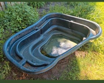 Prachtig grote voorgevormde vijver 500 Liter met plantenrand beschikbaar voor biedingen