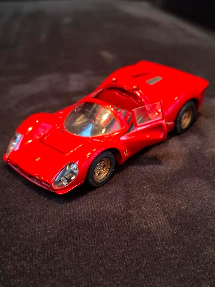 Jouef evolution Ferrari 330 P4 - 1:43  zie mooie details, Hobby en Vrije tijd, Modelauto's | 1:43, Zo goed als nieuw, Auto, Overige merken