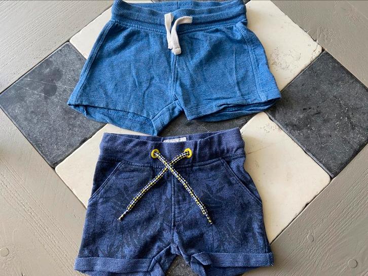 2 Mooie broekjes mt 74 voor 1,50 !!!, Kinderen en Baby's, Babykleding | Maat 74, Gebruikt, Jongetje, Broekje, Ophalen of Verzenden
