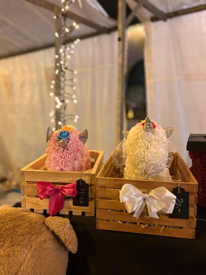 Rozen Figuurtjes Valentijn Cadeau, Huis en Inrichting, Woonaccessoires | Kunstplanten en Kunstbloemen, Nieuw, Binnen, Ophalen of Verzenden