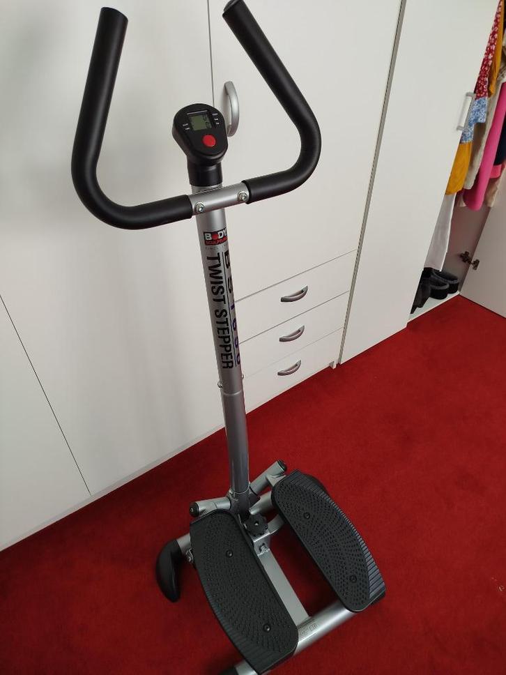 twist stepper, Sport en Fitness, Fitnessapparatuur, Zo goed als nieuw, Stepapparaat, Armen, Benen, Buik, Rug, Metaal, Ophalen
