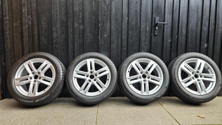 Winterset Audi A4 17 inch originele B9 velgen met winterband, Auto-onderdelen, Banden en Velgen, Velg(en), Winterbanden, 17 inch