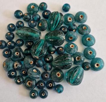 Turquoise glas kralen mix 5-20 mm beschikbaar voor biedingen