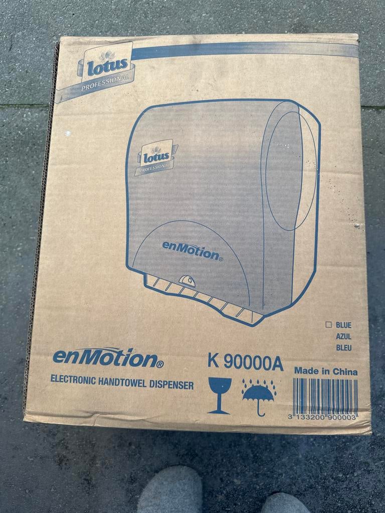 Lotus Professional Handdoek Dispenser - Nieuw in doos, Ophalen of Verzenden