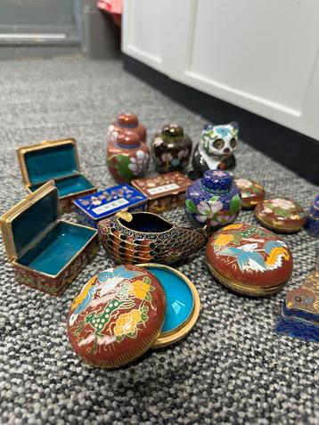 cloisonne vaasjes beeld asbak pillendoosjes 21 stuks beschikbaar voor biedingen