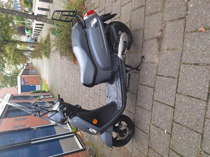 Sym fiddle 2 blauw kenteken, Fietsen en Brommers, Snorfietsen en Snorscooters, Zo goed als nieuw, Benzine, Ophalen of Verzenden