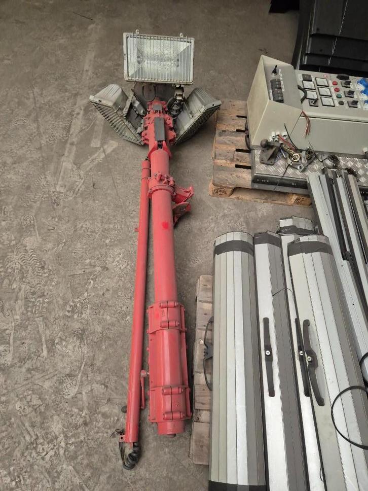 aantal rolluiken uit brandweerwagen, Doe-het-zelf en Verbouw, Rolluiken, Gebruikt, Minder dan 100 cm, Wit, Ophalen