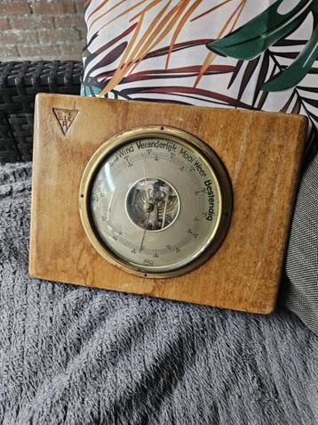 Mooi werkend antiek Barigo Barometer op originele houten pla beschikbaar voor biedingen