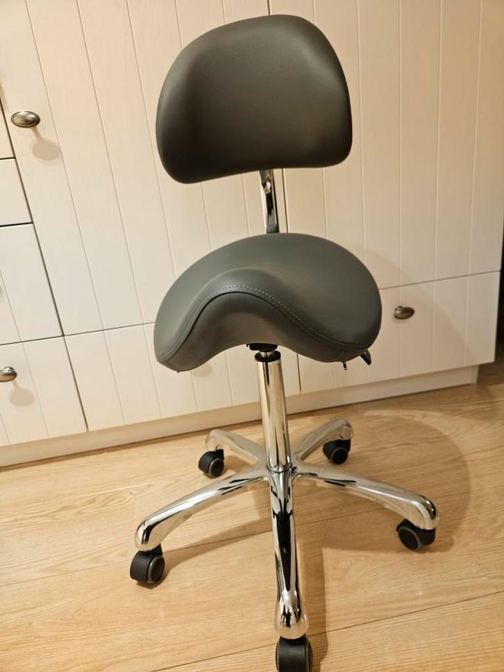 Prachtige nieuwe ZADELKRUK - TABOURET ponyseat - silverfox, Huis en Inrichting, Krukjes, Hout, Ophalen of Verzenden