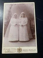 kabinetfoto cabinetfoto 2 meisjes Eerste Communie H Schueren, Verzamelen, Foto's en Prenten, Verzenden, Foto, Buitenland, Zo goed als nieuw