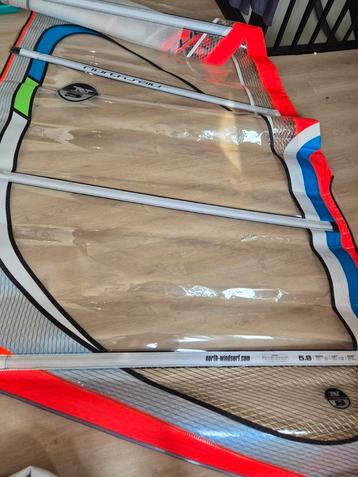 Duke 5.8 Zeil - Nieuwstaat! Windsurf beschikbaar voor biedingen