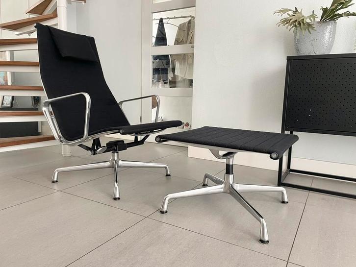 Vitra Eames ea124 fauteuil + ea125 ottoman hopsak zwart, Huis en Inrichting, Fauteuils, Zo goed als nieuw, Ophalen of Verzenden