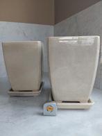 Set 2 grote bloempotten met schotels creme craquelé glazuur, Overige kleuren, Aardewerk of Porselein, Ophalen of Verzenden, Zo goed als nieuw