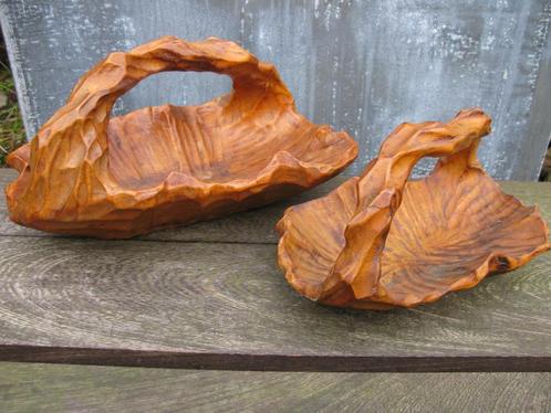 TWEE HOUTEN SCHALEN KAP/SNIJWERK BRUTALIST, Antiek en Kunst, Kunst | Beelden en Houtsnijwerken, Ophalen of Verzenden