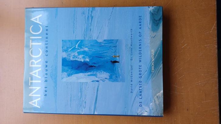 David McGonigal & Lynn Woodworth - Antarctica, Boeken, Overige Boeken, Gelezen, Ophalen of Verzenden