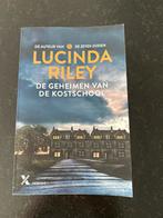 De geheimen van de kostschool - Lucinda Riley, Ophalen of Verzenden, Zo goed als nieuw