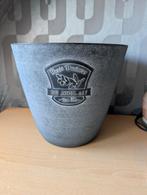 Potten zwart/grijs 25 cm hoog 28 cm doorsnee 2 stuks €6, Kunststof, Rond, Tuin, Zo goed als nieuw